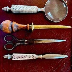 VINTAGE LETTER OPEN W MAGNIFYING GLASS